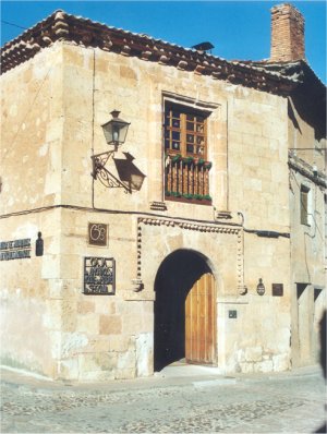 EDIFICIO CIVIL MÁS ANTIGUO